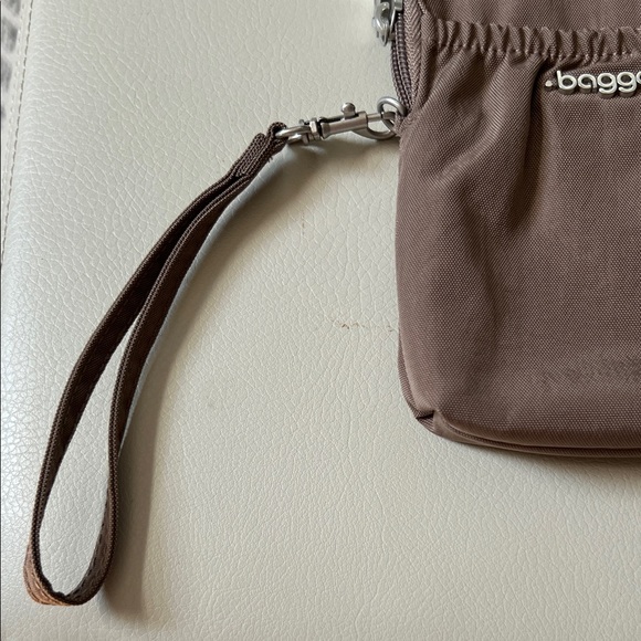 Baggallini Chocolate Crossbody Pouch - Picture 2 of 5